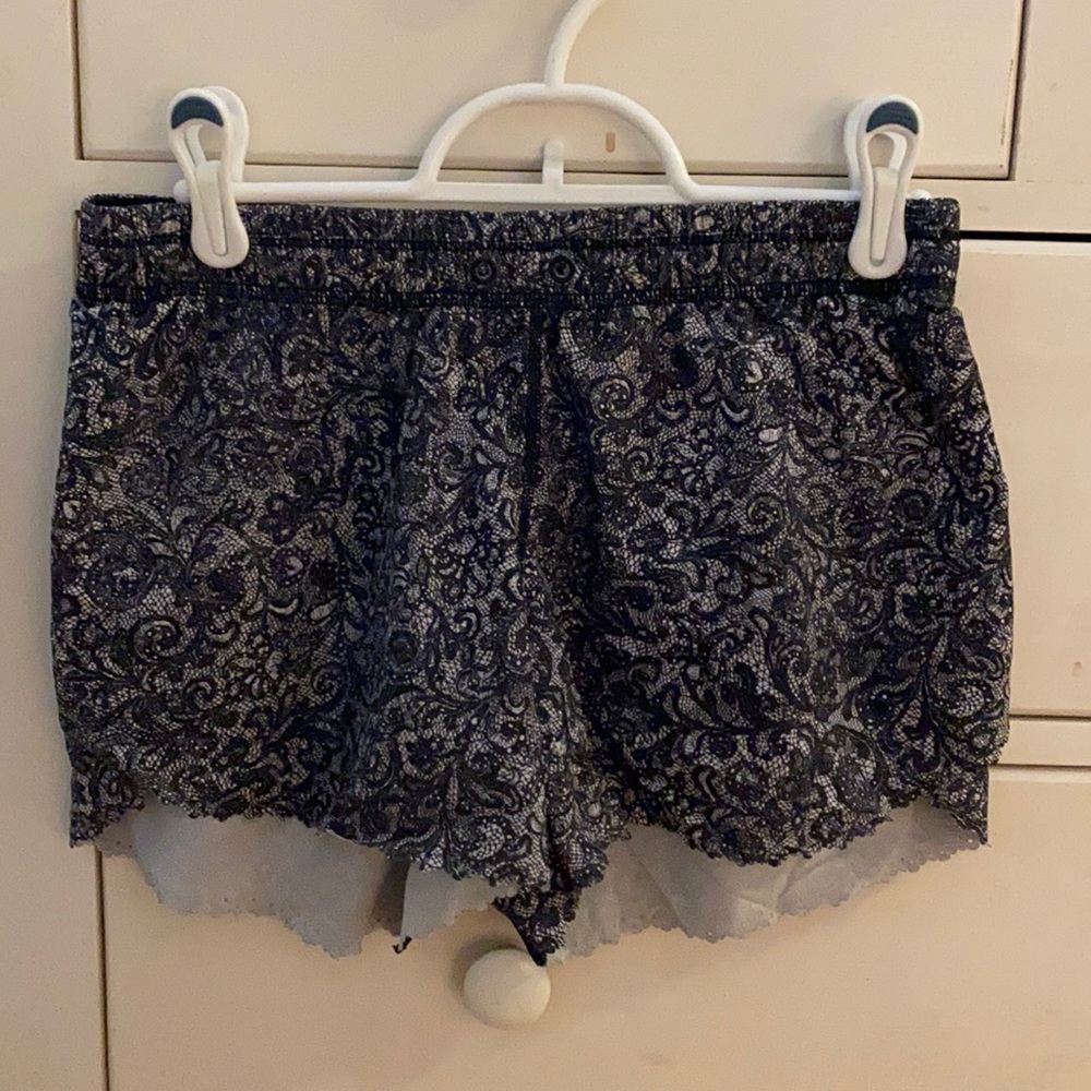 Lululemon Scallop Shorts